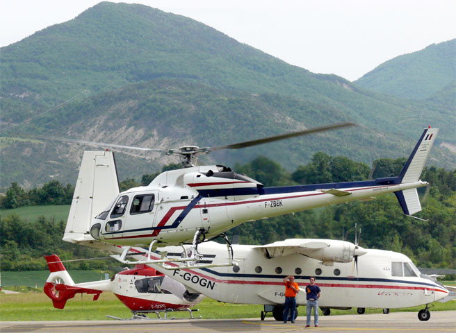 Aéronefs sur le taxiway de Gap-Tallard (LFNA)