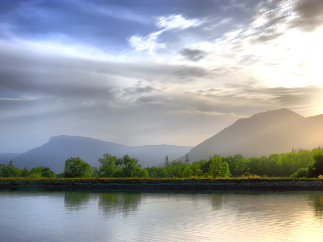 Gap&nbsp;: Céüse et Charance vus du lac des Jaussauds (image HDR)