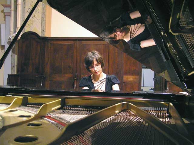 Fanny Azzuro, pianiste