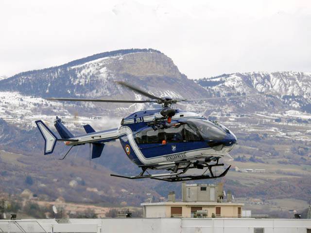 Hélistation Chicas Gap, hélicoptère Gendarmerie EC 145 