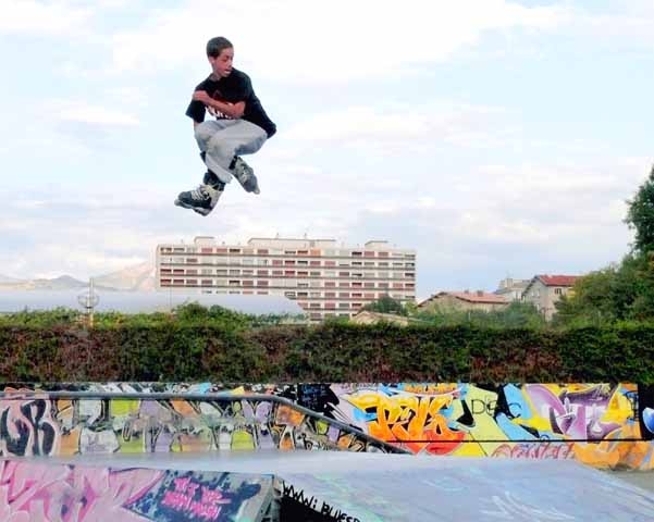 Jump roller au skate park de Gap (Hautes-Alpes)