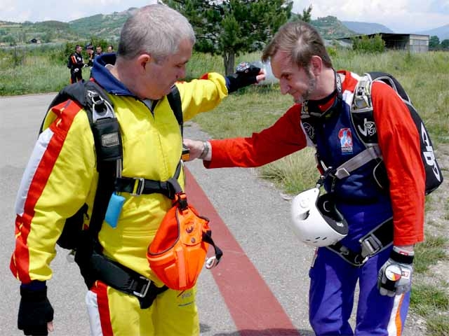 Gap-Tallard LFNA parachutisme&nbsp;: en compagnie de dirigeants du Comité départemental de parachutisme 05 