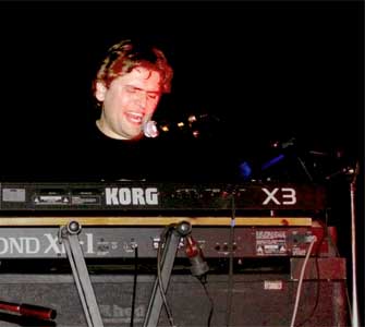 Antoine Rossfelder-Sacquepey, en concert Papy's New Band 